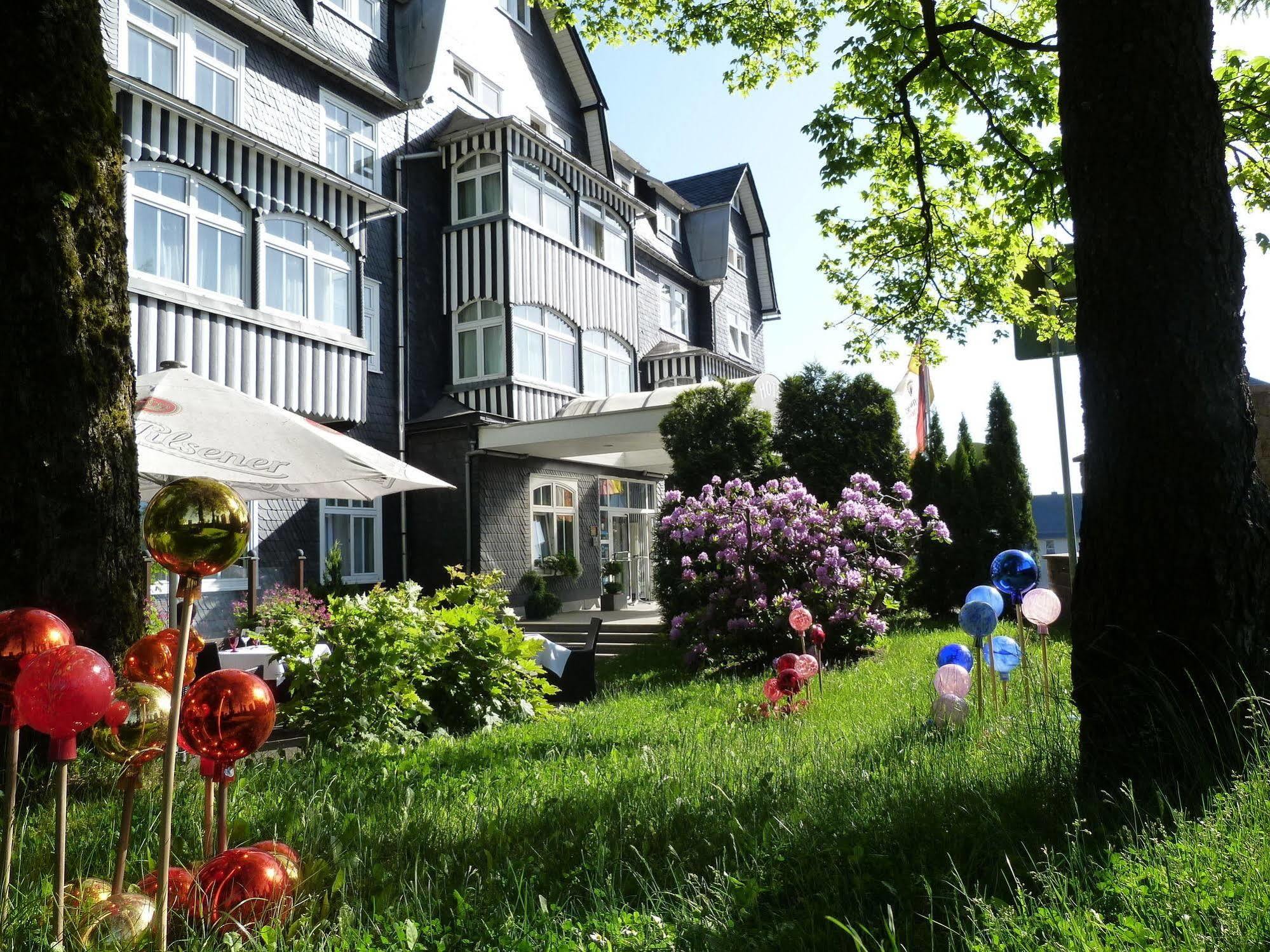 נויהאוס אם רנווג Hotel Schieferhof - Glaslust מראה חיצוני תמונה
