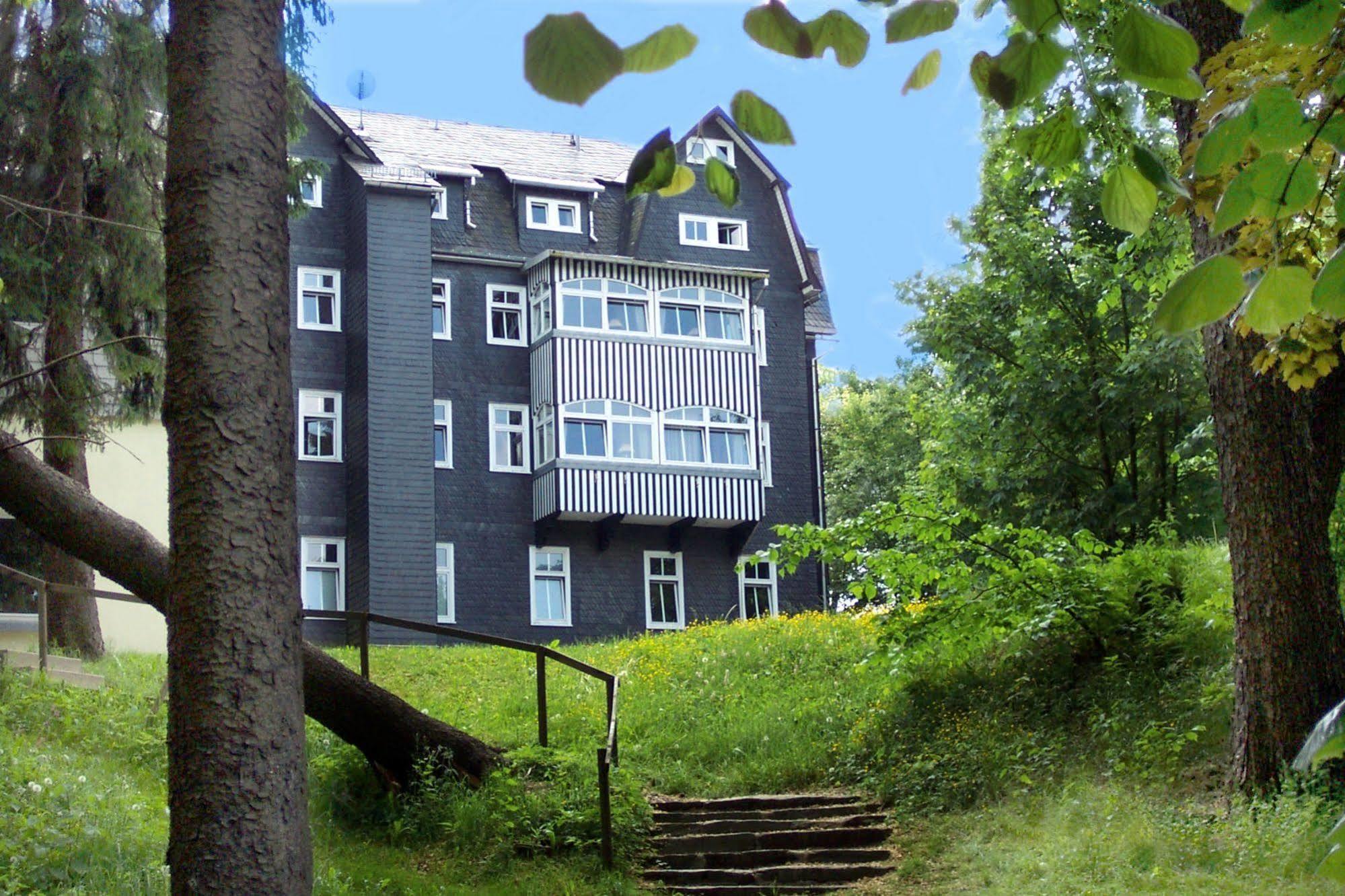 נויהאוס אם רנווג Hotel Schieferhof - Glaslust מראה חיצוני תמונה